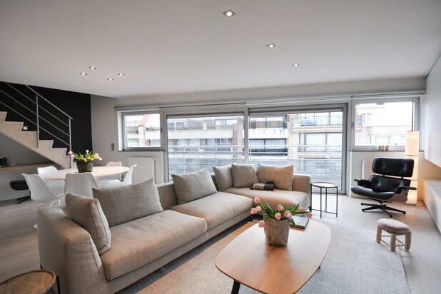 Zeer recent duplexappartement, centraal gelegen in Knokke