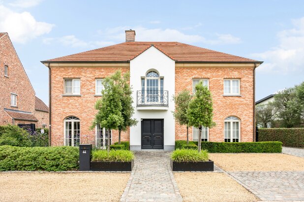 Prachtige villa met 4slpks op een ruim perceel van 1.649m²