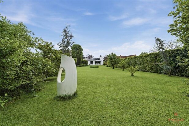 Instapklare villa met 4 slaapkamers, prachtige tuin en energiezuinige technieken