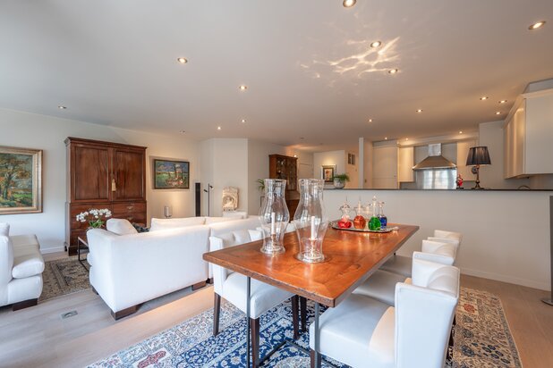 Spacious ready-to-move-in apartment in the Parmentierlaan