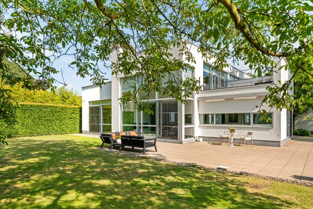 Moderne woning in het groen op perceel van +/- 2208m² te Malle!