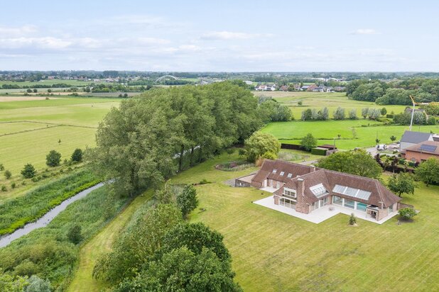 Volop privacy en ruimte in deze landelijke villa, incl de