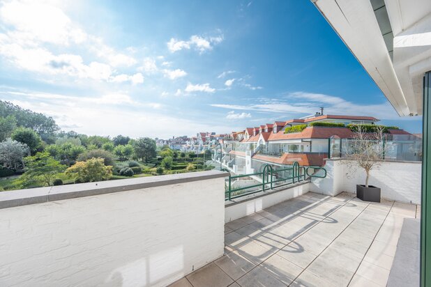 Magnifiek hoekappartement in het gegeerde Tennis Gardens