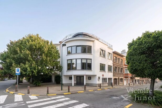 Woluwé-Saint-Pierre: beautiful Art Deco house 3 bedrooms