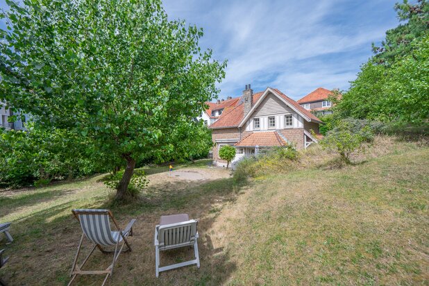 Charmante villa individuelle, située au calme dans un sentier au Zoute, à quelques pas de la plage et de l'Albertplein