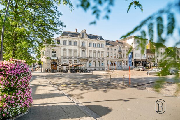 Historische herenwoning in centrum Ronse!