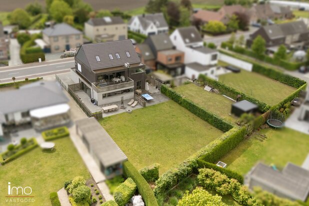 Ruime woning met ruimte voor vrij beroep op toplocatie