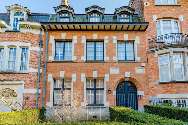Un triplex penthouse quartier Square Vergote