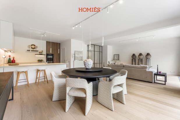 Luxueus gerenoveerd appartement met tuin, in hartje Leuven