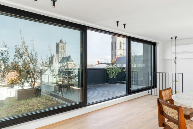 Exclusief duplex penthouse te koop in hartje Gent