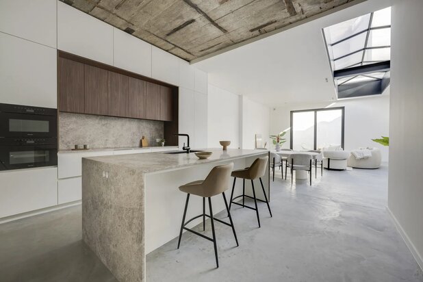 Unieke, lichtrijke loft van ca. 229 m² met ruime stadstuin