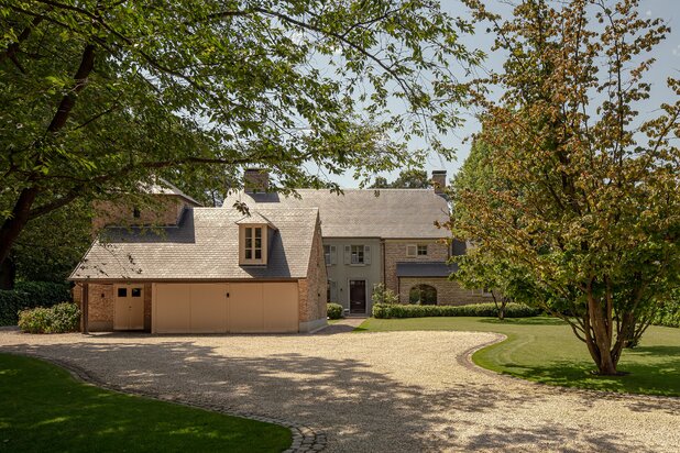 Uitzonderlijke villa met zwembad en absolute privacy op topligging in Schilde