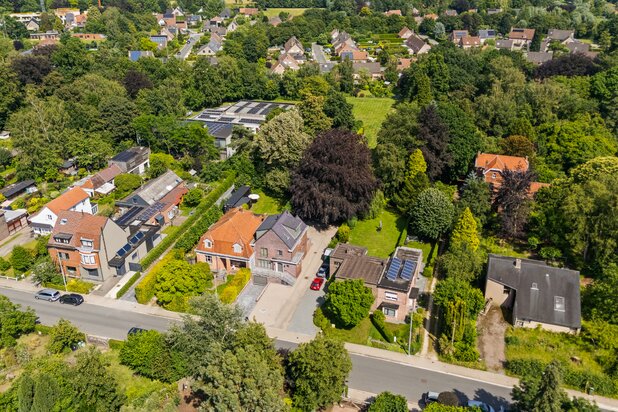 Gerenoveerde woning + achterliggend perceel ( 3.359 m²)