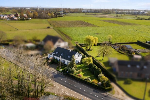 Te koop Kapelle-op-den-Bos, ruime woning met mogelijkheden.