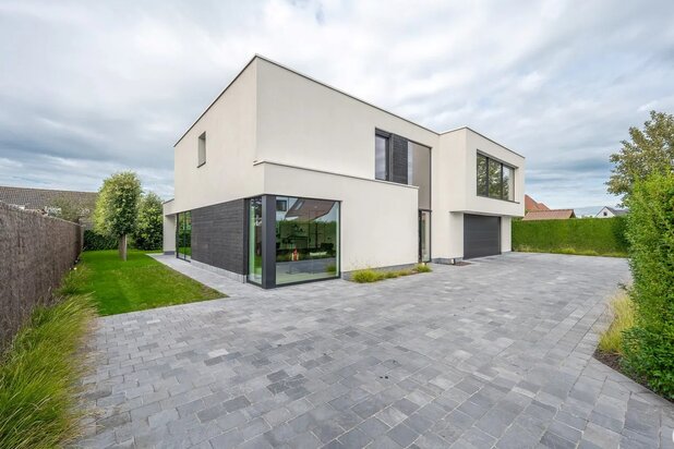 Moderne alleenstaande villa te koop in Knokke – Kragendijk