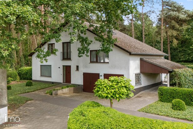 Groen gelegen villa met zwembad op 17a32ca