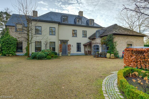 Exclusieve villa met zwembad in Kapellenbos