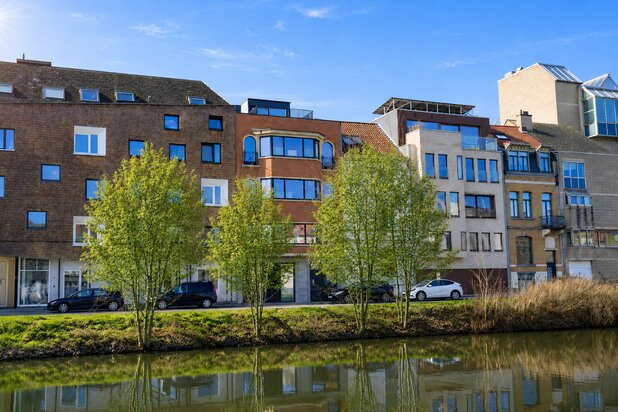 Top appartement aan de Stropkaai - zicht op water