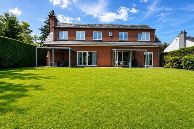 Waterloo / St John's: 5-Bedroom Villa + Garden