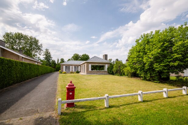 Home with a garden in a exclusive neighborhood in Merelbeke