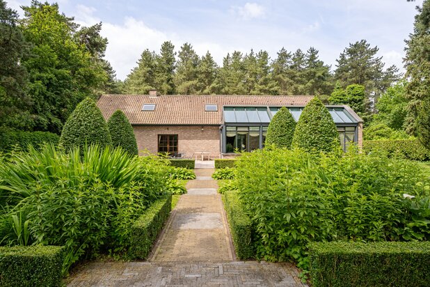 Tijdloze grote villa op een perceel van 1.867m2