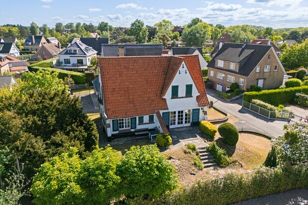 Te renoveren charme villa te koop in Sint-Idesbald