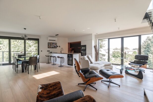 Wemmel - Gerenoveerd penthouse met rooftop aan een groen park