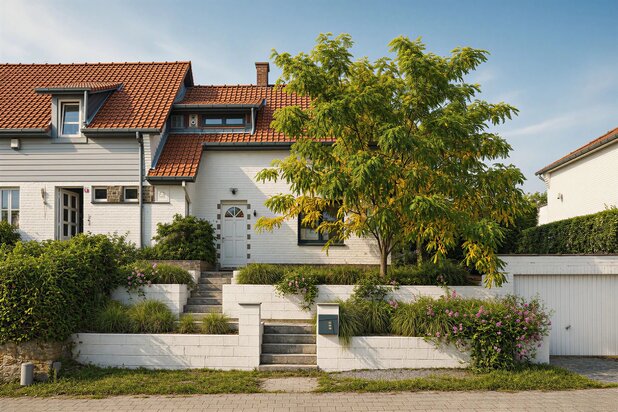 Charming 3-bedroom house with large garden and garage