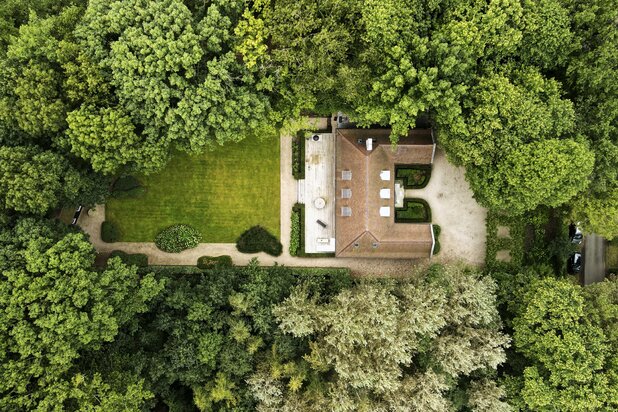 Villa met ruime slaapkamers in een oase van groen te Deurle