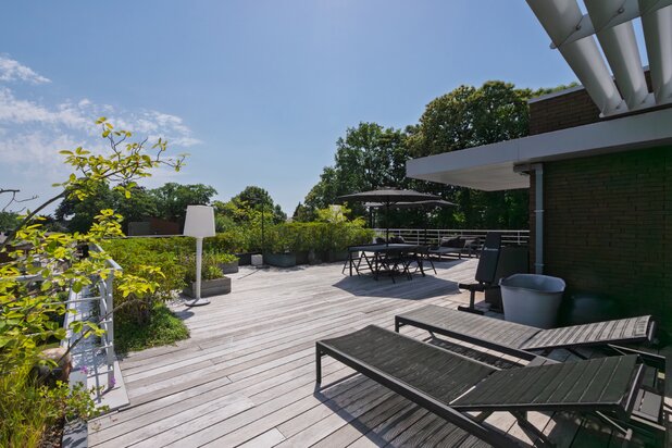 BOECHOUT – Unique penthouse with panoramic rooftop terrace