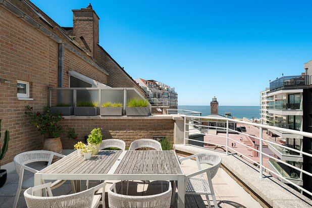 Exclusive for sale: Duplex apartment with spacious terraces