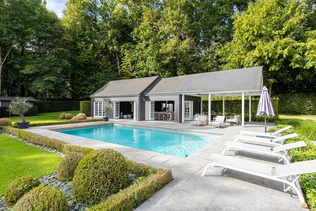 Bois du Strihoux – Villa Mi Casa met zwembad en poolhouse