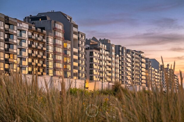 Luxueus gerenoveerd hoekappartement met panoramisch zeezicht in Knokke-Heist