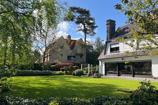Formidabel rustig en top gelegen villa op perfect bouwperceel van 1704m².