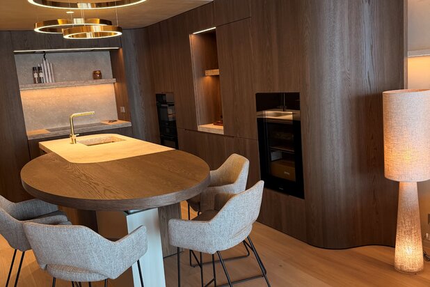 Prachtig totaal gerenoveerd 3-slaapkamerappartement