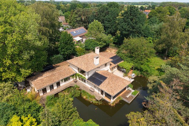 Gerenoveerde energiezuinige villa met adembenemende vijver