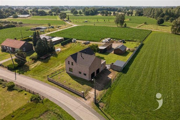 Ruime landelijke villa op een prachtig omheind perceel te Westerlo