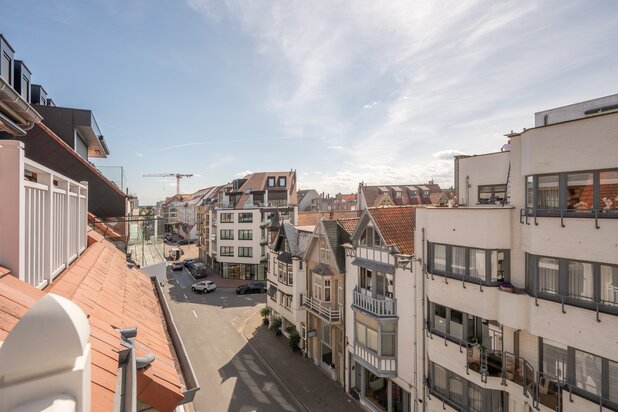 Subliem appartement met mooi zonneterras op wandelafstand van de winkels en het strand.