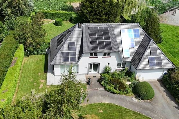 Prachtige villa met hoogwaardige afwerking en moderne technieken!