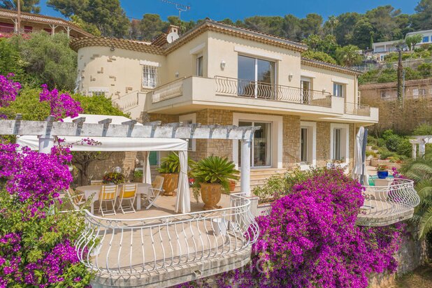Villa avec vue mer panoramique   Hauters de Golf-Juan 225 m2