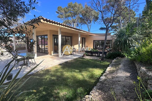 Sanary quartier Portissol, maison d'architecte 220m2 à deux 
