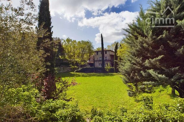 Maison à vendre à Balazuc – 18 chambres – 550 m²
