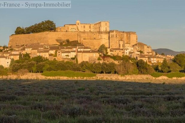 Cafe, hotel ou restaurant à vendre à Valence – 30 pièces