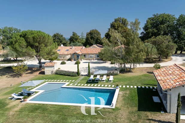 Propriété de Luxe avec Gîte et Deux Piscines