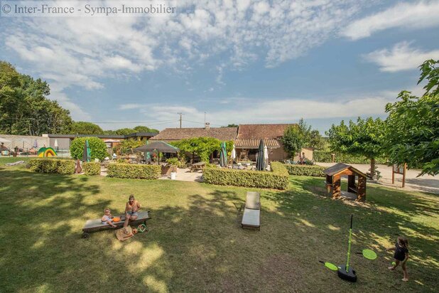 Camping à vendre à ST ETIENNE DE VILLEREAL – 21 pièces – 10 000 m²