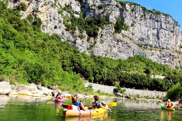 Camping à vendre à LODEVE – 30 pièces – 100000 m²
