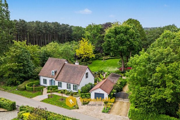STIJLVOLLE VILLA OP 10.397m2 MET AANGELEGDE PARKTUIN - TE KOOP