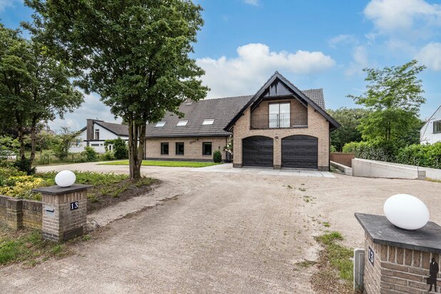 Exclusieve woning met meer dan 1.000 m² potentieel op een perceel van circa 5.800 m²!