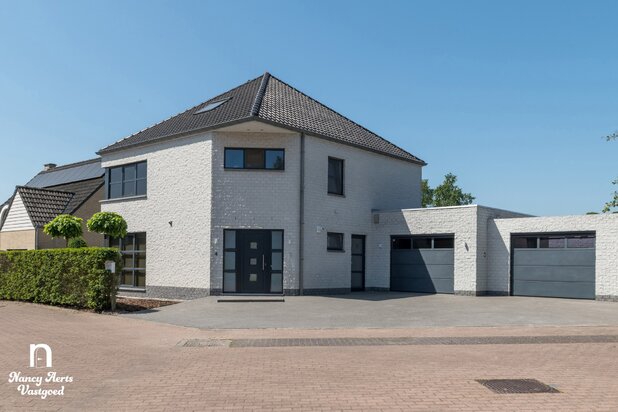 Lichtrijke, energiezuinige woning met royale leefruimtes
