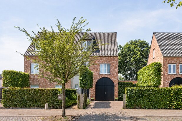 Energiezuinige (A-label) woning met open zicht achteraan te Meerle/Hoogstraten!
